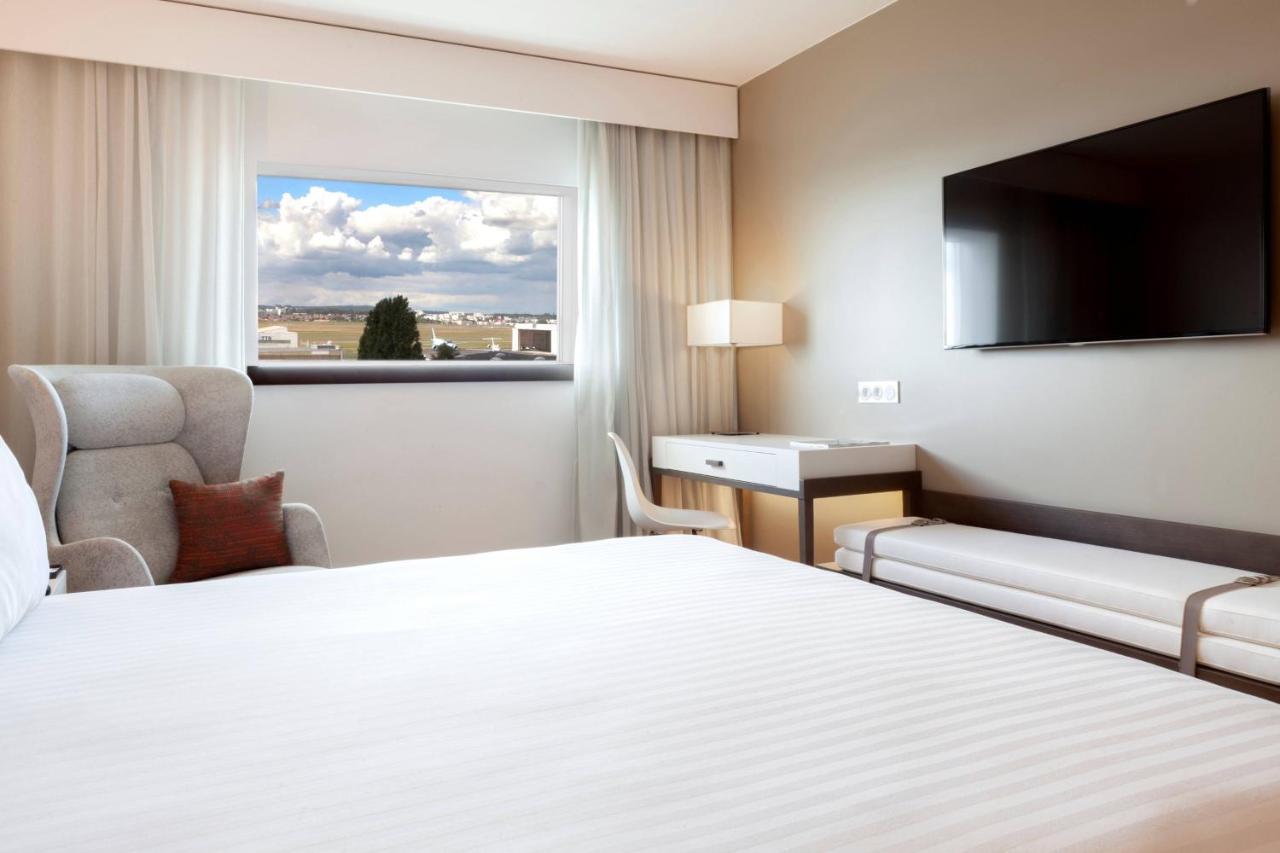 Ac Hotel By Marriott Paris Le Bourget Airport Dugny Екстериор снимка