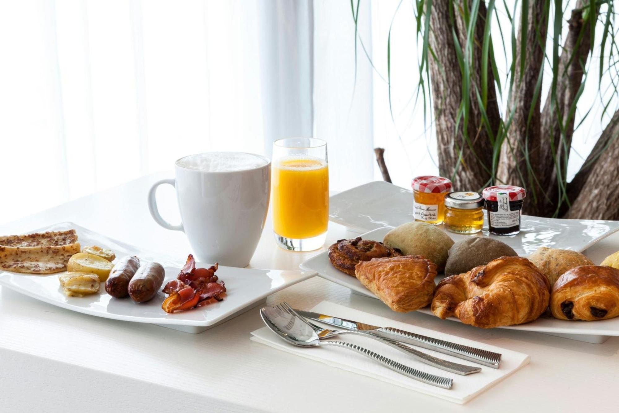 Ac Hotel By Marriott Paris Le Bourget Airport Dugny Екстериор снимка