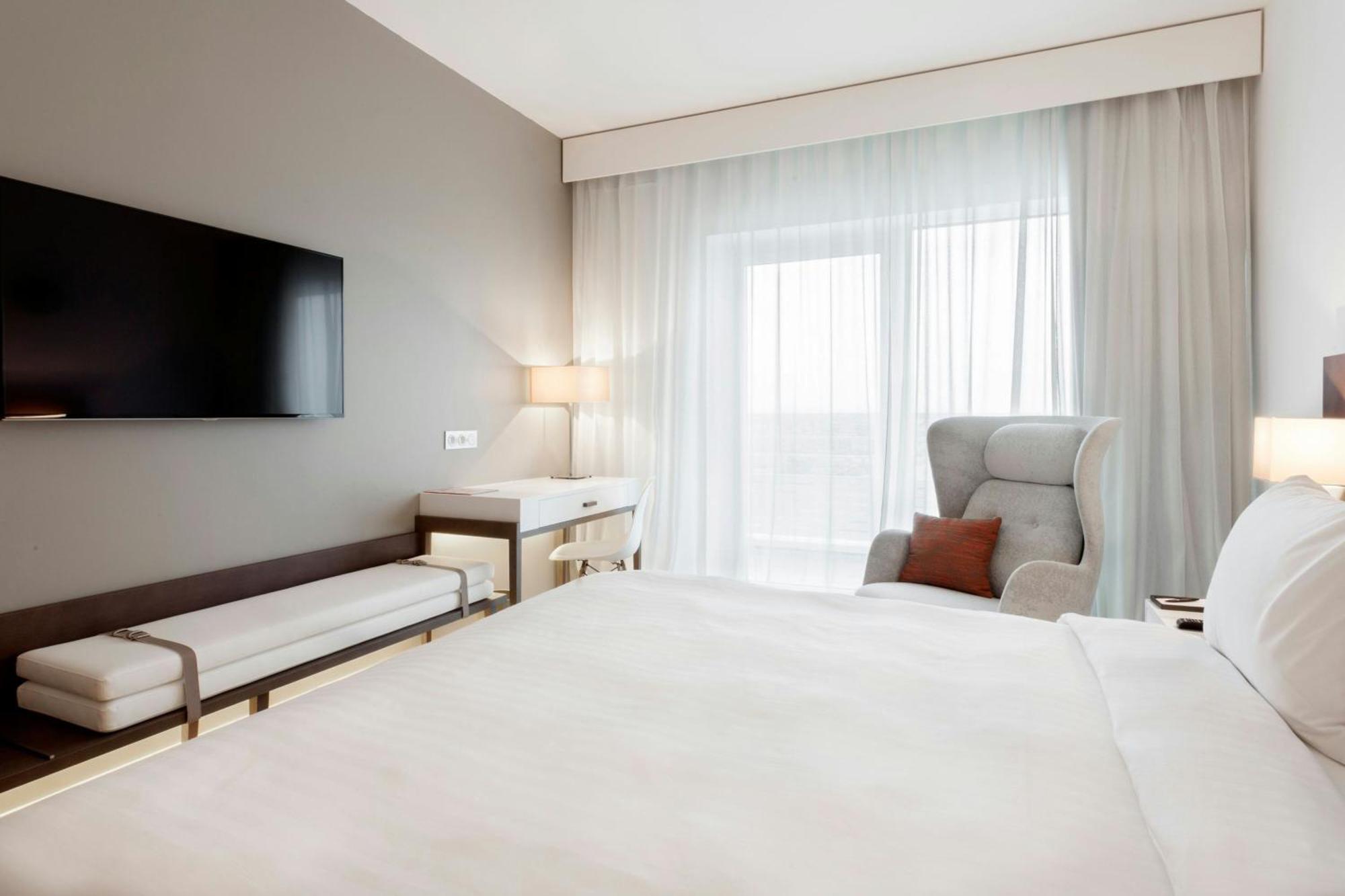 Ac Hotel By Marriott Paris Le Bourget Airport Dugny Екстериор снимка